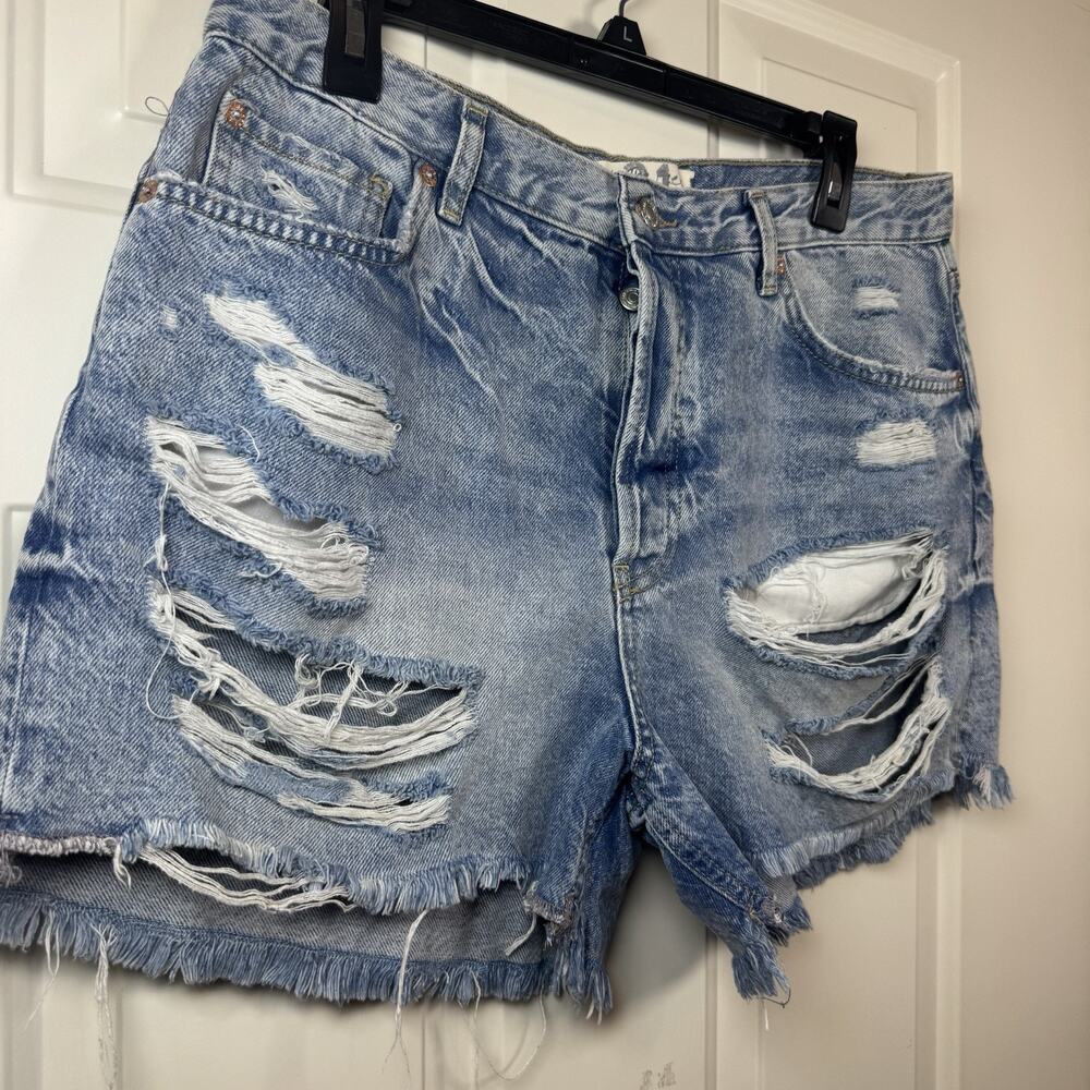 We The Free Shorts Womens 31 Blue Mid Rise Denim Distressed Cut Off Free People - Picture 2 of 6